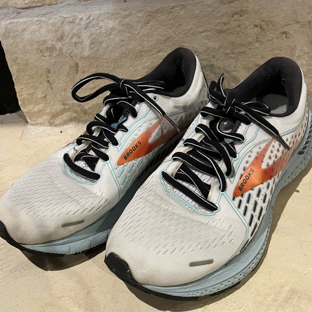 Brooks Women’s